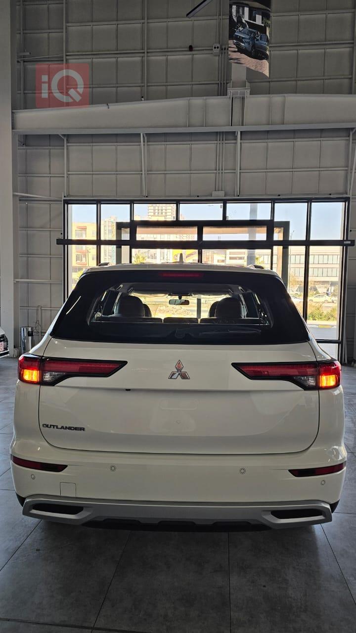 میتسوبیشی ئاوتلاندەر